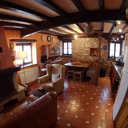 El Trebano Casa di campagna Cardes (Infiesto)